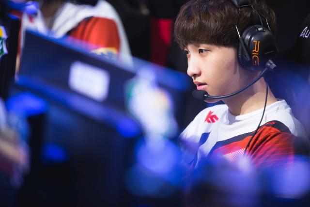 的地位無可 的地位無可