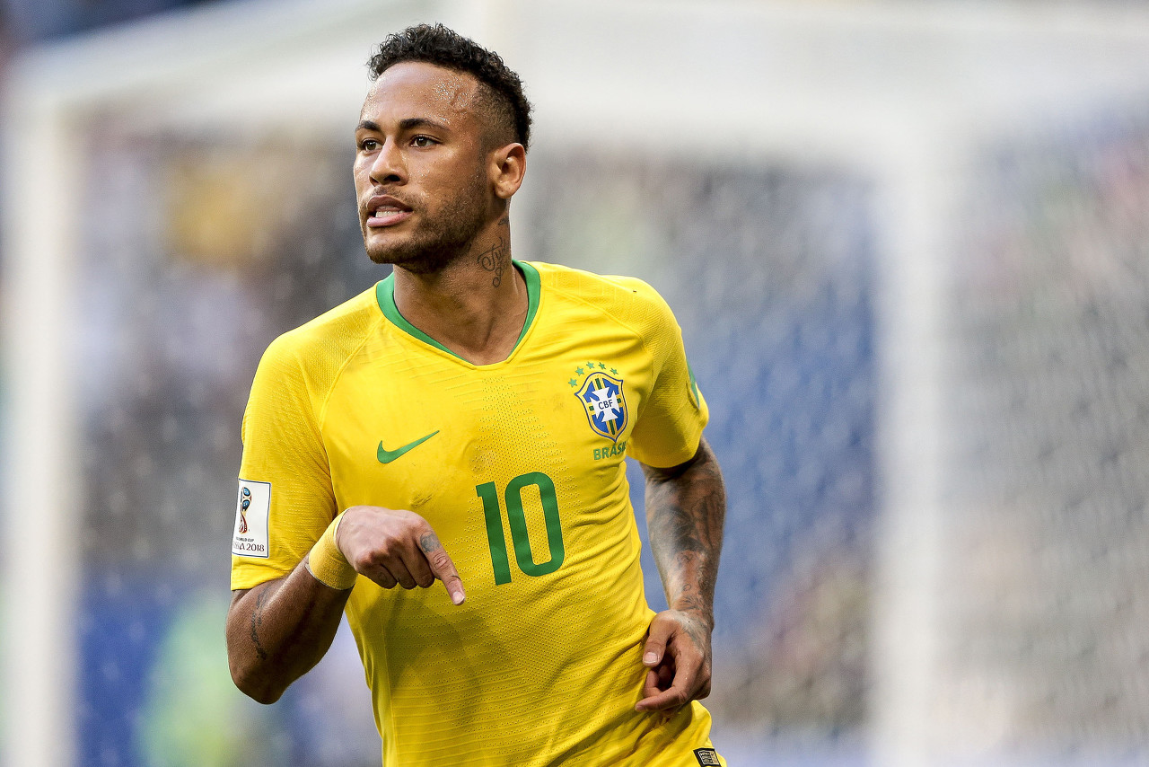 并且亲口点 并且亲口点