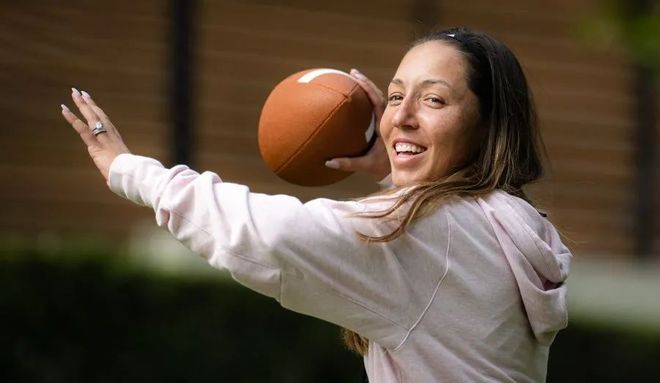 他用实际行 他用实际行